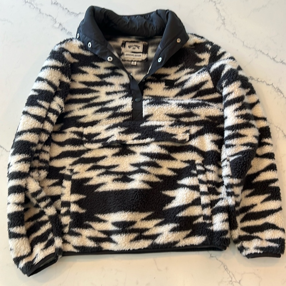 Billabong Black and Cream Sherpa Pullover Tank Top